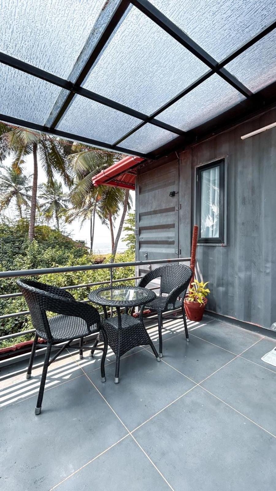 Cove-By Beach Social Apartment Kannur Exterior photo